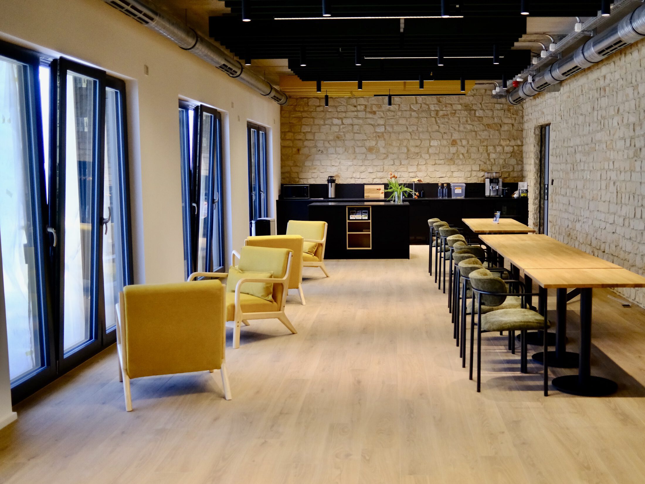 Bistro & Eingangsbereich